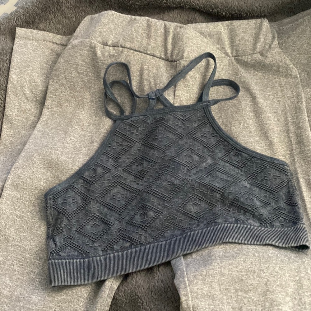 Yoga outfit leggings for big bootie stretching